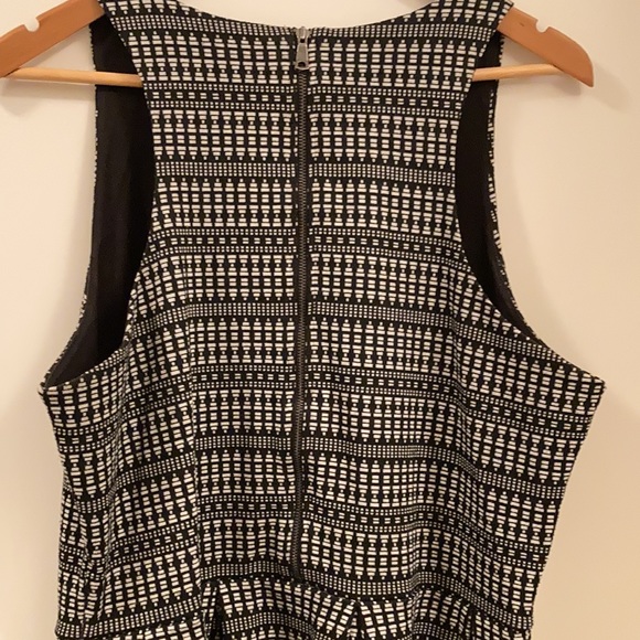 Banana Republic fit and flare dress. - Picture 5 of 9